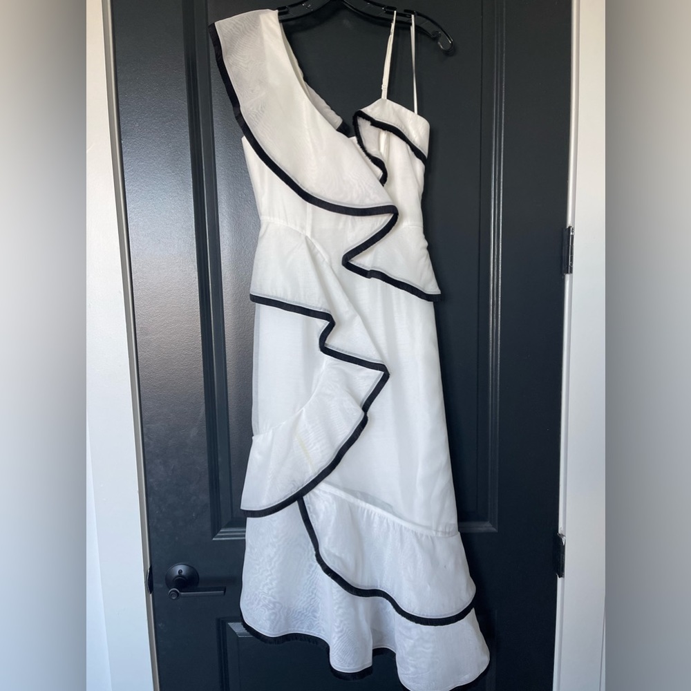 Gorgeous Keepsake Dress!